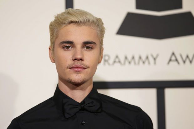 Gara-Gara Kartu Kredit Ditolak, Justin Bieber Dibayari Fans