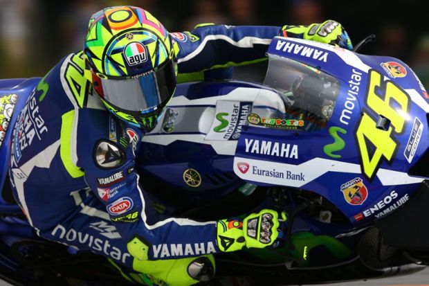 Rossi Jajal Swing Arm Baru di Silverstone
