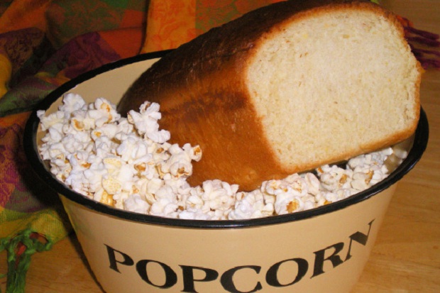 Konsumsi Roti dan Popcorn Bisa Rusak Jaringan Otak