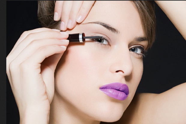 Tips Sederhana Mengaplikasikan Eye Liner Liquid
