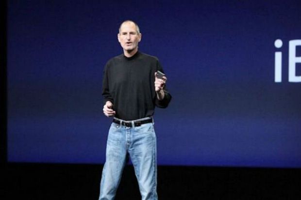 Busana Favorit Steve Jobs di Lelang