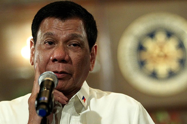 Perang Narkoba di Filipina, Duterte Tolak Darurat Militer