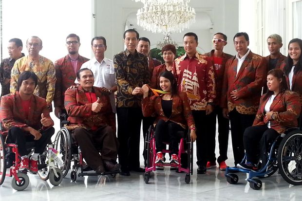 Jokowi Sambut Atlet Paralimpik Indonesia di Istana Negara