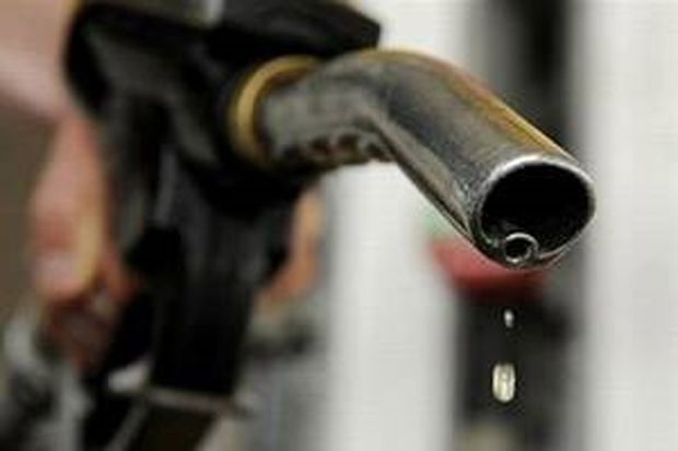 Luhut Bakal Wajibkan Penyalur BBM untuk Campur Biodiesel