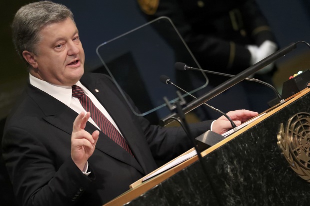 Poroshenko: Kebohongan adalah Kartu Truf Putin