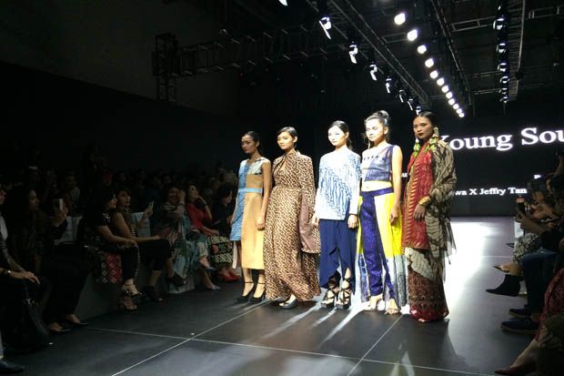 Elegan dan Anggunnya Motif Parang di Batik Fashion Week 2016