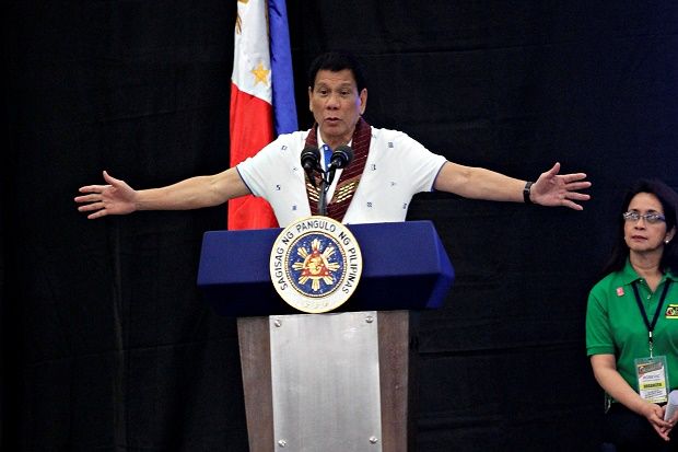 Hubungan dengan AS Memburuk, Duterte Umumkan Kunjungan ke China