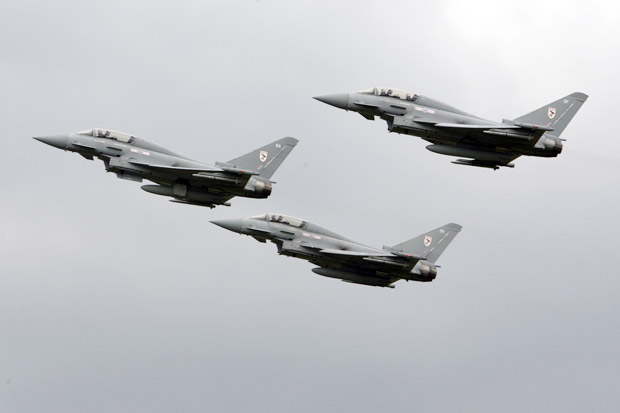 Pilot Inggris Diperbolehkan Tembak Jatuh Jet Rusia di Suriah