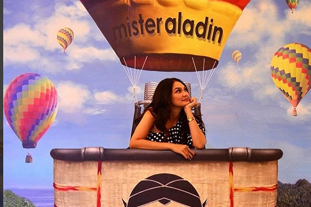 Luna Maya Gemar Cari Tiket Liburan Promo di Mister Aladin