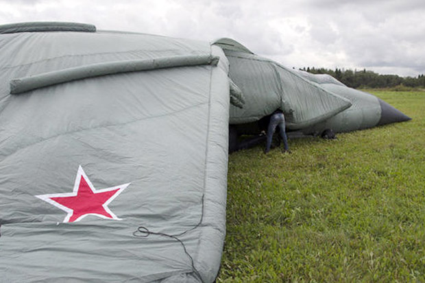 Rusia Gunakan Senjata Inflatable untuk Kelabui Barat
