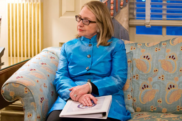 Hillary Dituduh Mencuri Furniture dari Departemen Luar Negeri