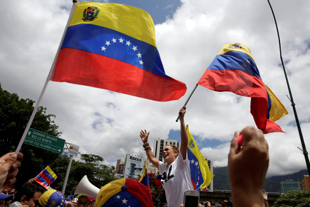 Pemilu Ditunda Hingga 2017, Oposisi Venezuela Naik Pitam