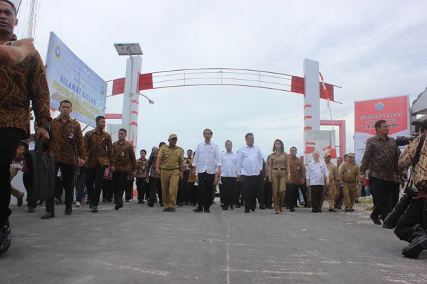 Blusukan di Miangas, Jokowi Terharu Kondisi Nyata Warga