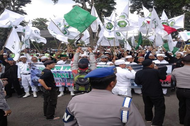 Ahok Tak Juga Diperiksa, Aliansi Pergerakan Islam Jabar Akan ke Jakarta