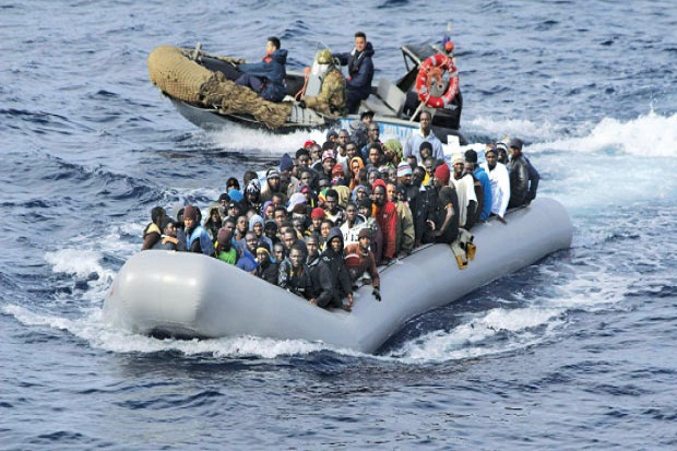 Penjaga Pantai Libya Serang Perahu Migran