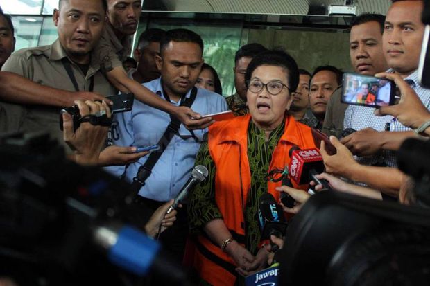Ditahan KPK, Siti Fadilah Merasa Dikriminalisasi