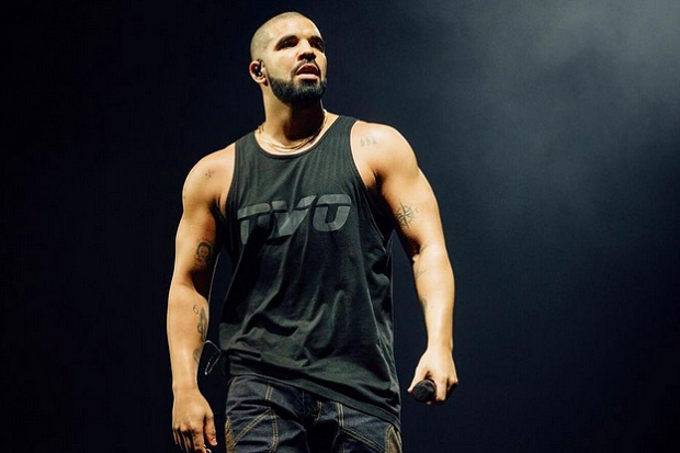 Drake Rayakan Ulang Tahun Bersama Sang Ibu