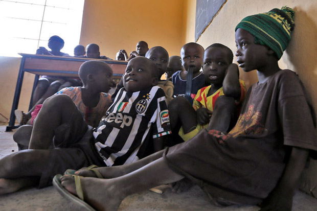 UNICEF Bebaskan hampir 900 Anak dari Tahanan Nigeria