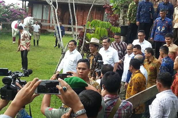 Pertemuan dengan Prabowo Jadi Penyelamat Jokowi?