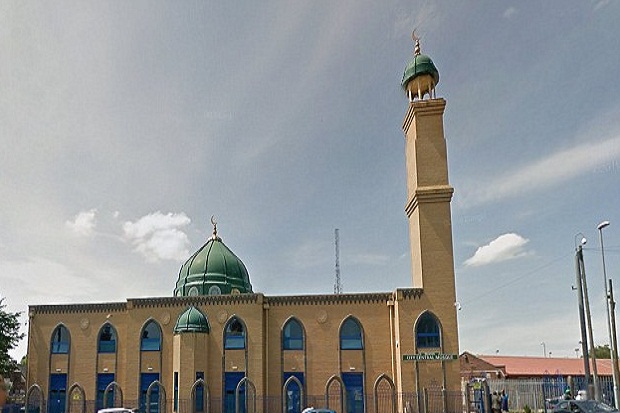 Umbar Ancaman Membakar Masjid, Pria Inggris Ditangkap Polisi