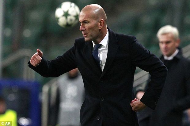Pemain Real Madrid Cedera, Zinedine Zidane Kelimpungan