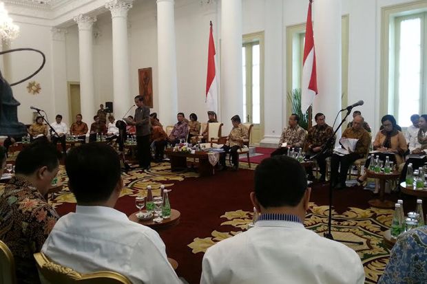Pemerintahan Jokowi Tak Kompak Soal Kenaikan Biaya STNK