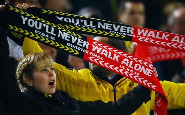 Fans Liverpool dan Dortmund Raih Penghargaan di The Best FIFA 2016