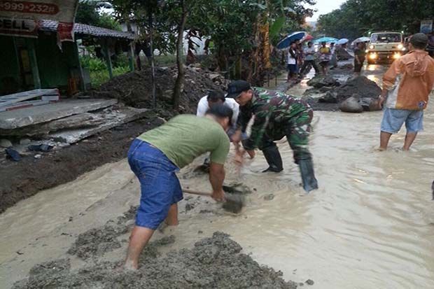 Semarang Atas Hujan Deras, Demak Kebanjiran