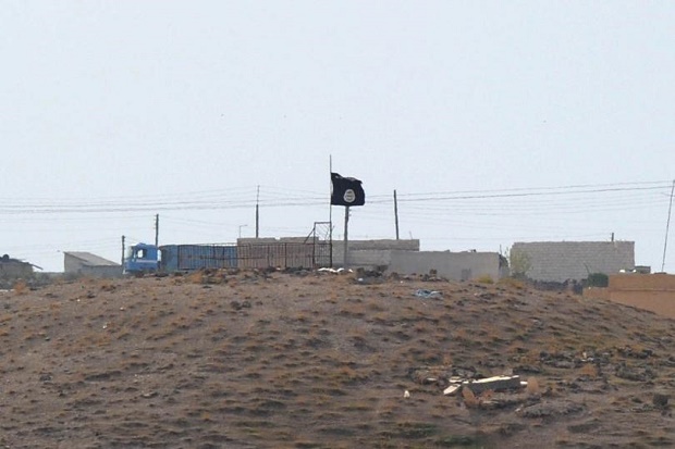 ISIS Kepung Pangkalan Militer Suriah di Deir El-Zorr