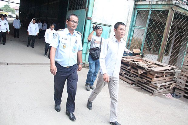 Tiga TKA Ilegal Diamankan dari Pabrik Tripleks Semarang