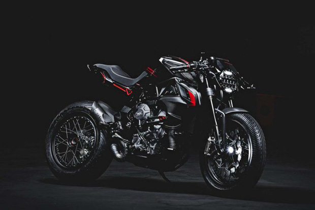 MV Agusta 800 Dragster Blackout Bergaya Begundal namun Berkelas