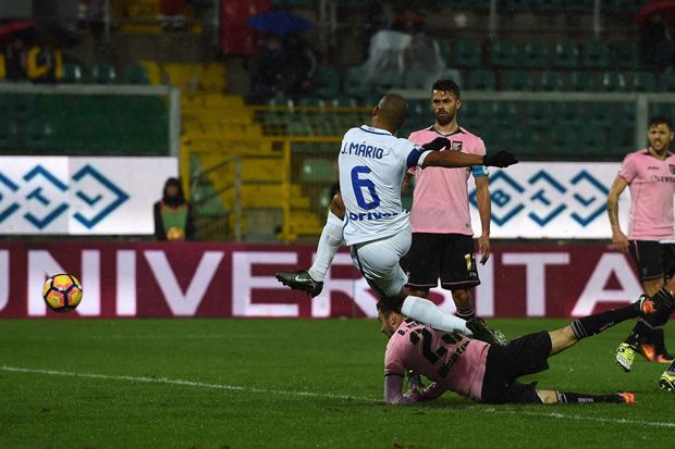 Hujan Kartu Warnai Kemenangan Inter Milan di Markas Palermo
