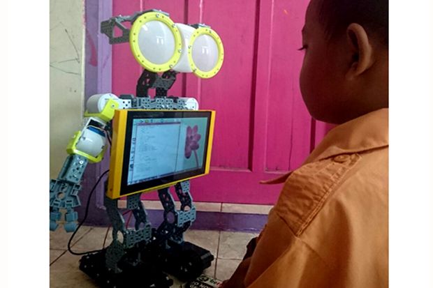 Binus Ciptakan Robot Humanoid untuk Mengajar Siswa SD