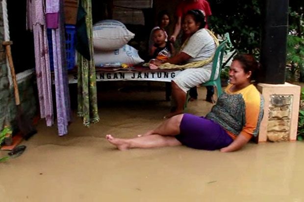 Banjir Indramayu Rendam 40.000 Rumah