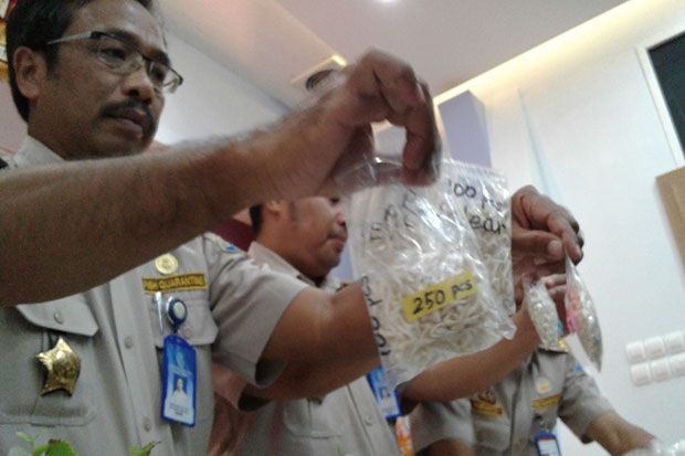 Stasiun Karantina Ikan Yogyakarta Amankan Paket Berisi 1.200 Gigi Hiu