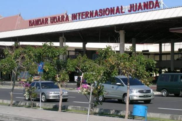 Jelang Imlek, Bandara Juanda Mulai Dipadati Penumpang