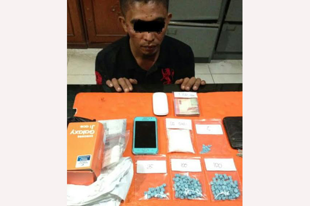 TKI Dibekuk karena Bawa Narkoba dari Malaysia