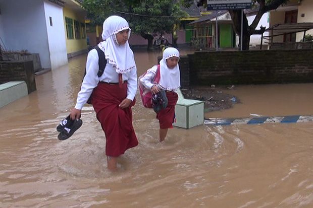 Banjir di Jombang Meluas, Aktivitas Sekolah Diliburkan