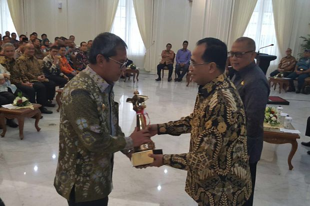 Makassar Raih Penghargaan Wahana Tata Nugraha 2016