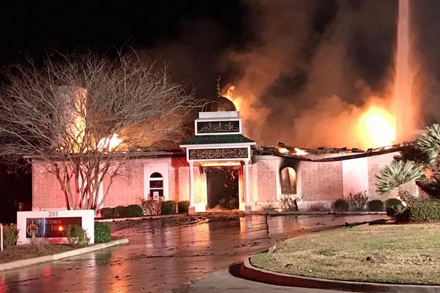 Masjid Texas Terbakar, Warga Yahudi Izinkan Muslim Ibadah di Sinagoga