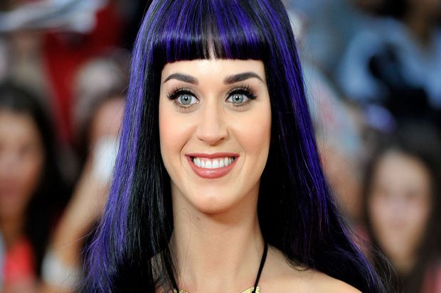 Katy Perry Rambah Bisnis Lini Sepatu