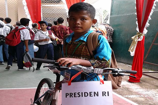 Sebut Empat Nama Ikan, Sugeng Dapat Sepeda dari Presiden Jokowi