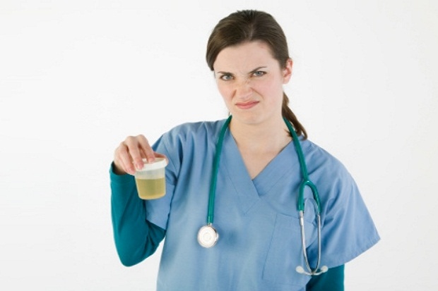 Urine Mengeluarkan Bau Tak Sedap? Waspadai 4 Penyakit Ini