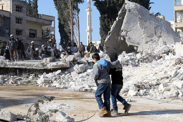 Serangan Udara Hantam Basis Pemberontak Suriah di Idlib, 15 Tewas