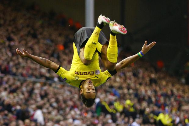 Manchester City Ingin Bintang Dortmund Gantikan Aguero