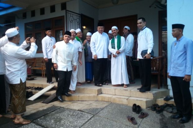 SBY Ziarah ke Makam Habib Ali Kwitang