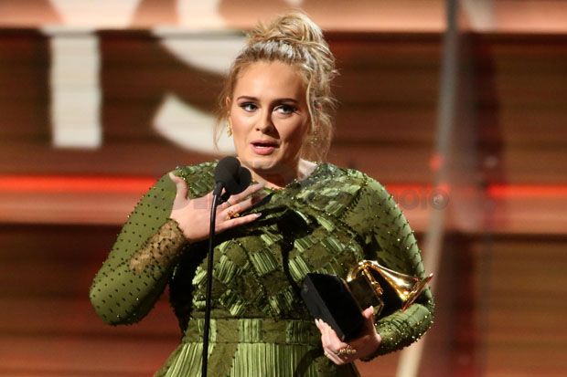 Hello Menangkan Kategori Lagu Terbaik, Adele Minta Maaf