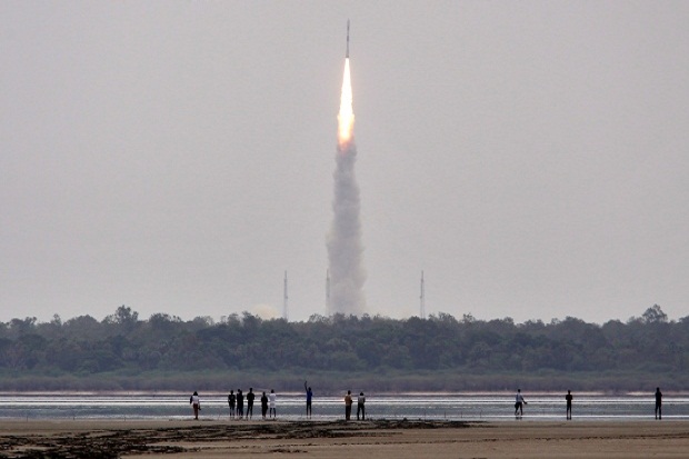 Bakal Kalahkan Rusia, India Lesatkan 104 Satelit dengan Roket Tunggal