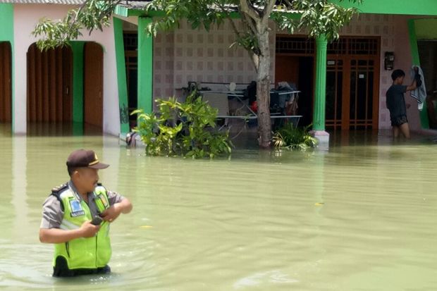Banjir di Demak Masih Tinggi, Jalanan Terendam 80 Cm