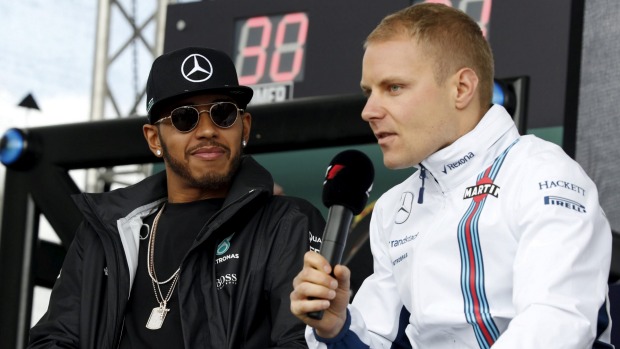 Lewis Hamilton Tak Ingin Botas Contek Data Mobilnya